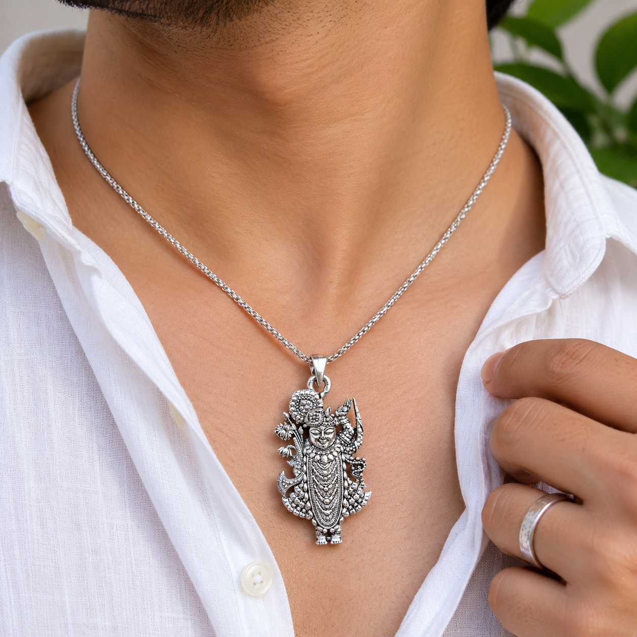 Silver Shree Nath Ji Pendant thumbnail 3